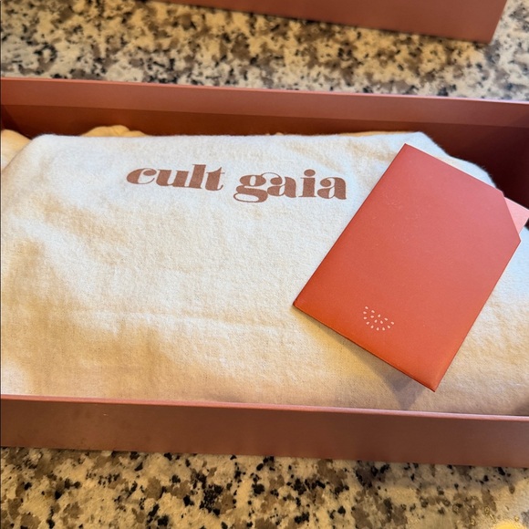 CULT GAIA - Nia Cluth in Chestnut - Picture 10 of 10